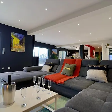 La Mivoie - Belle Vue - Piscine Apartment *